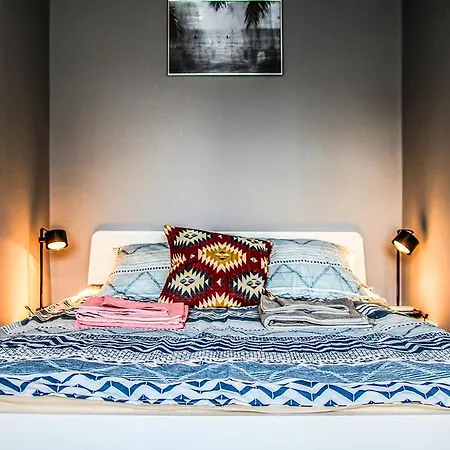 Apartamento Homely, Well-connected, Bright Flat In Buda *