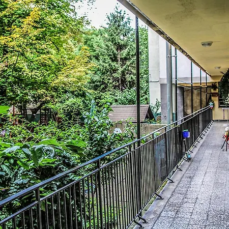 Homely, Well-connected, Bright Flat In Buda Apartamento